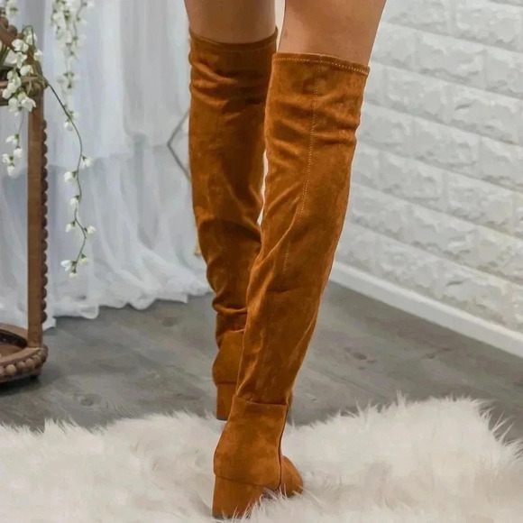 Pointed toe knee high boots - Picture 5 of 5